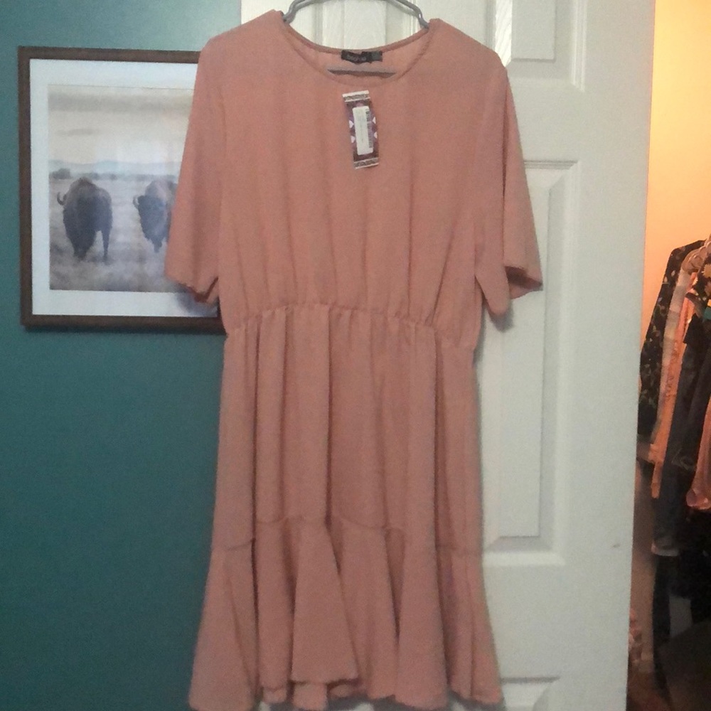 Never been worn Boohoo Dress